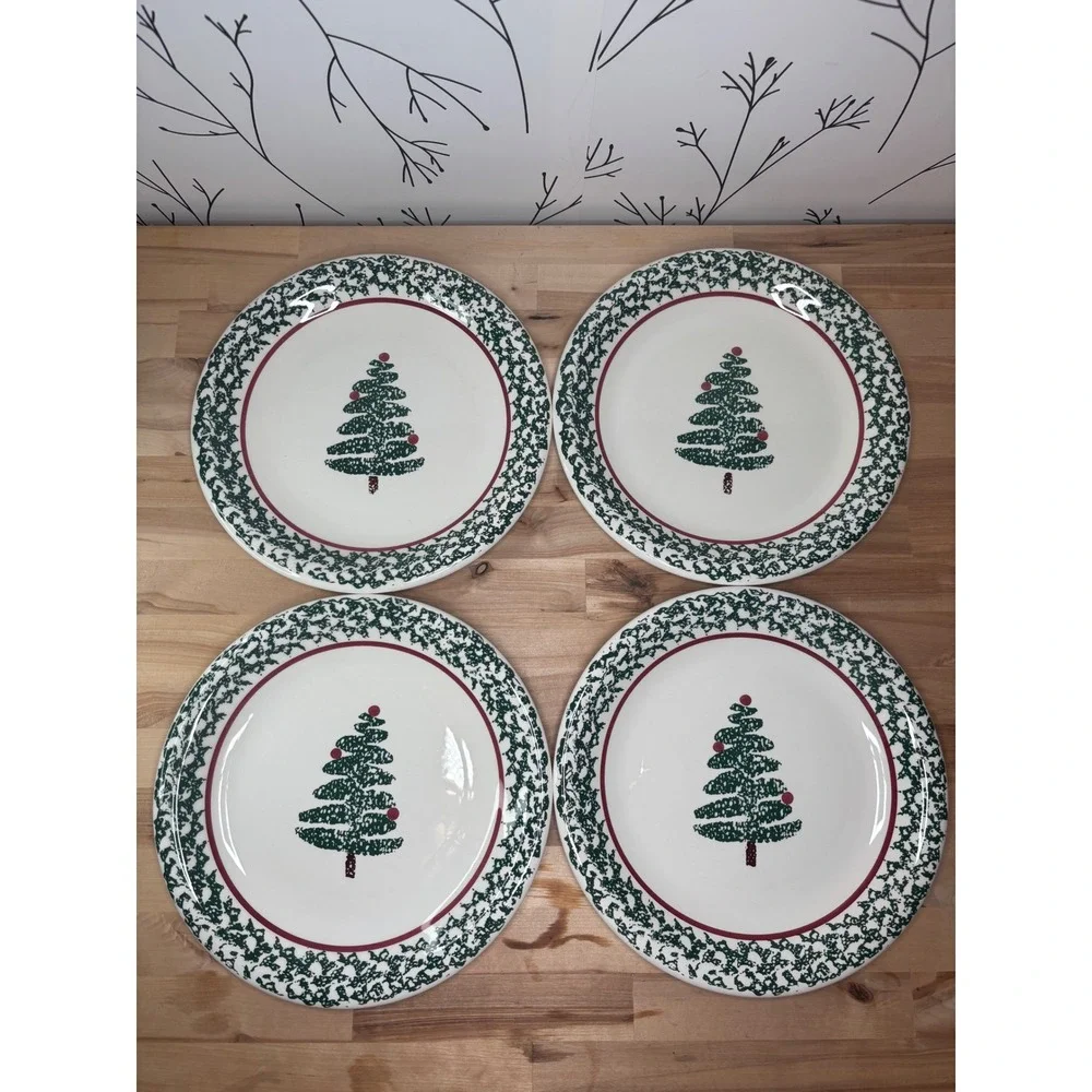 Furio Christmas Tree Dinner Plates Set of 4 Made in Italy Green Red White 10.5in